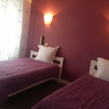 Les Closeaux Phil 3* former Sunan airport
