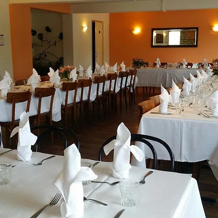 Les Closeaux Phil 호텔 3*