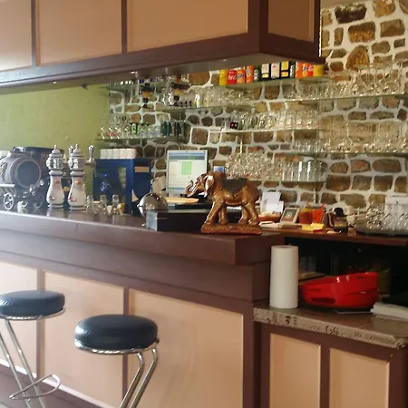 Les Closeaux Phil 호텔