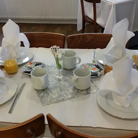 Les Closeaux Phil 3*