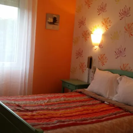 Les Closeaux Phil 3*